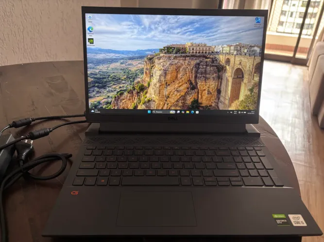 Notebook Gamer Dell G15-5510 i5 10th 12gb 256gb - Ótimo estado