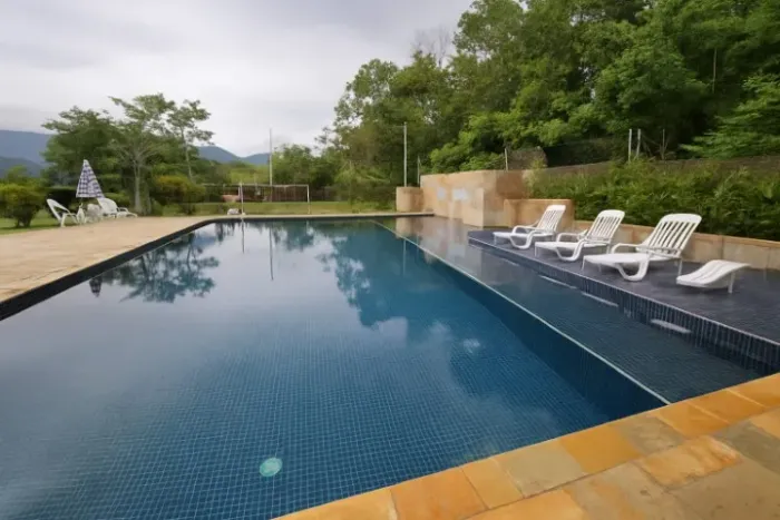Linda casa em Ubatuba, Maranduba em condomínio