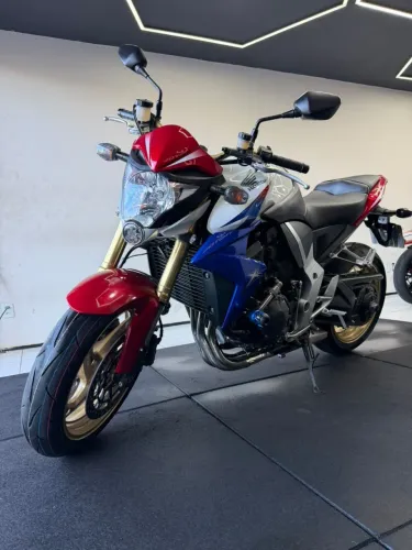 CB 1000R CAPITÃO AMERICA - 2.000 KM