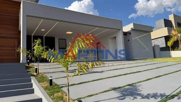 Casa de Alto Padrão à Venda em Betim | 3 Suítes | Condomínio Valle da Serra