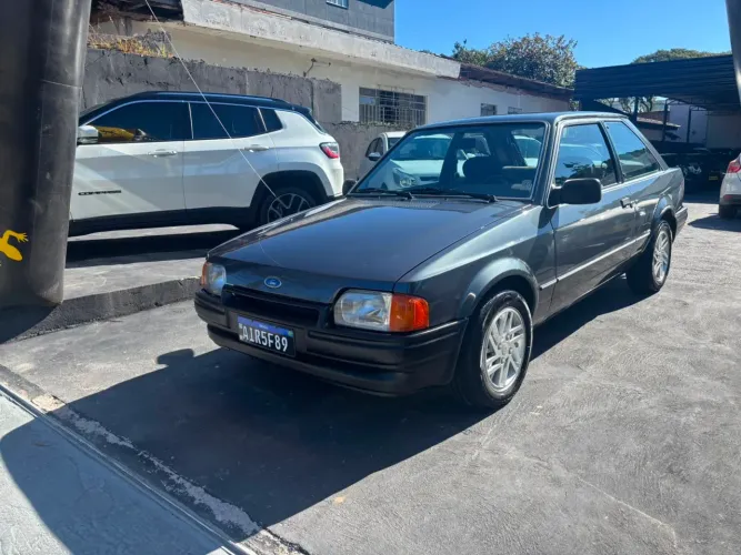 Ford Escort GL 1.6i / 1.6 (álcool) 1989