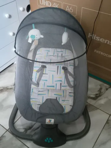 Cadeira de bebê giratória