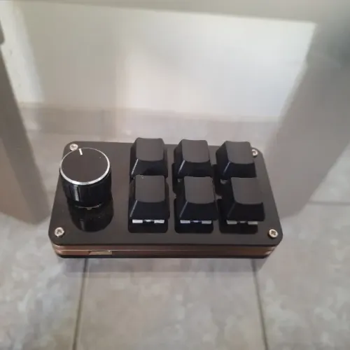 Macro Keyboard / Macro Pad 6 Teclas Mecânicas + Knob Rotary USB-C