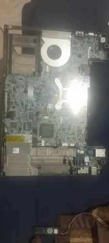 Vendo notebook para retirada de peças 