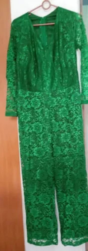 Macacão em renda francêsa 
