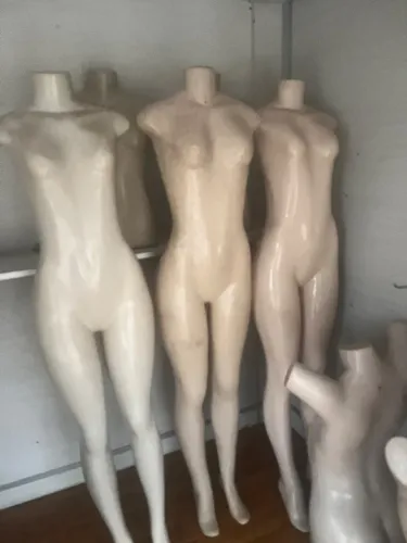 Manequins