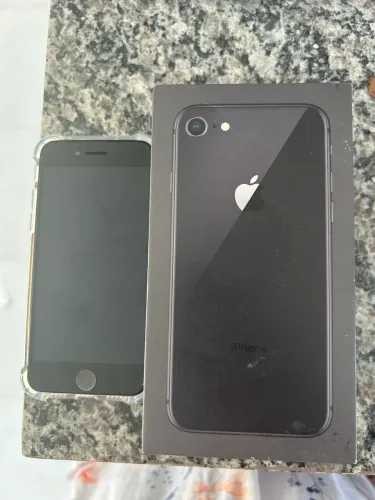 IPHONE 8 EM PERFEITO ESTADO TODO COMPLETO 