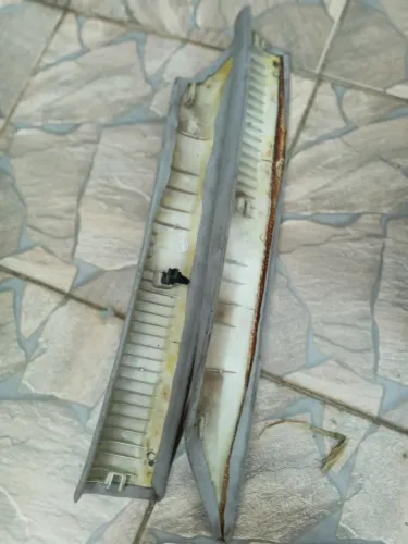 Moldura da coluna da volvo s40