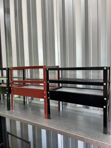 Mini churrasqueira para espetinho preta ou marrom