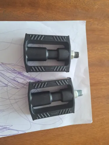 Pedal infantil mirim rosca fina nova