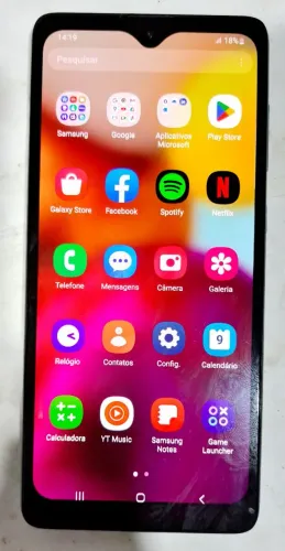 Vendo Samsung Galaxy A71 128gb 6gb ram, a tela foi trocada.
