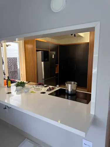 Casa em condomínio fechado 4 suítes