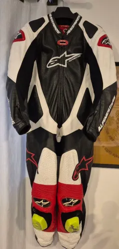 Macacão de moto alpinestars tamanho Europa 52