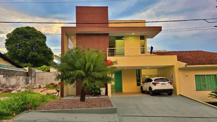 Casa Duplex Forest Hill com 4 Qts sendo 3 Suítes sendo 1 com Closet/ Piscina e Edícula Cli