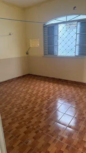 CASA DE 2 QUARTOS 