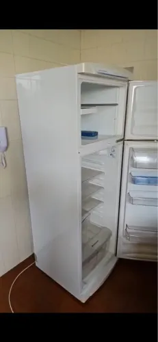 Geladeira Continental 350 litros - Boa