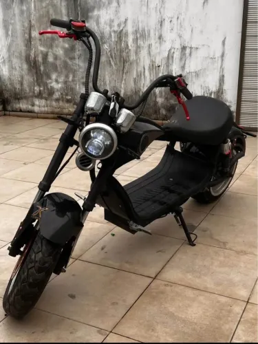 Scooter elétrica chopper estilo Harley Davidson