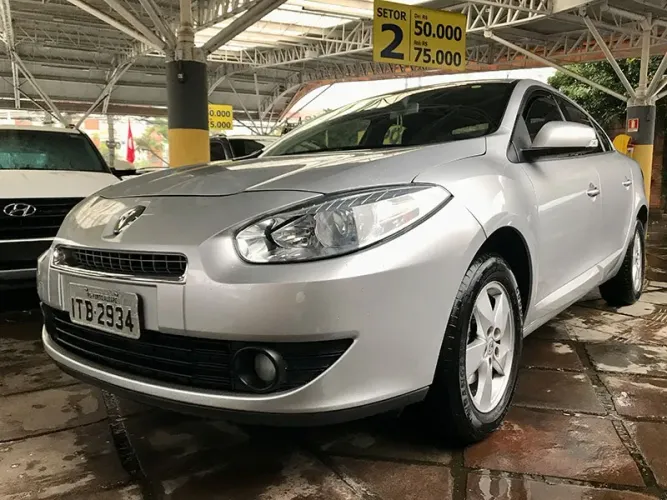Renault Fluence Sed. Dynamique 2.0 16V Flex Mec. 2013