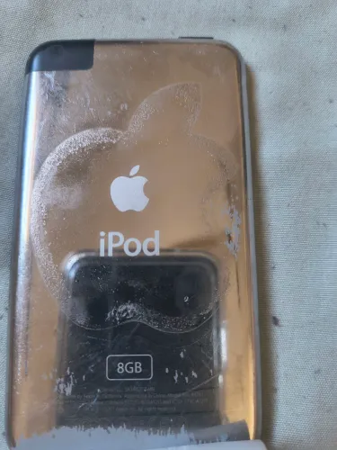 Apple iPod Touch 2ª geração 8GB RELIQUIA, em perfeito estado.