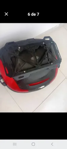 Baú GIVI 47 litros cabe dois capacetes