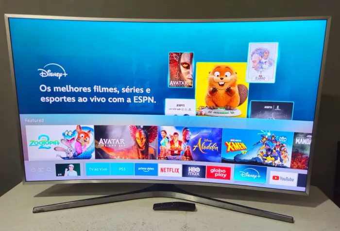 Smart TV Samsung 50" 4K Curva Crystal