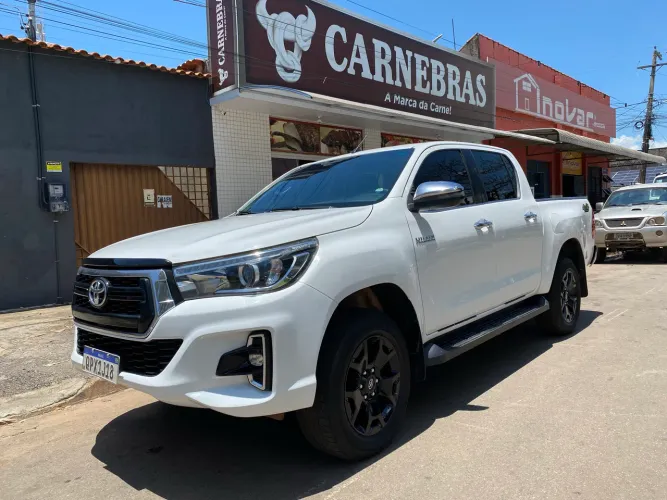 Toyota Hilux CD SRX 4X4 2.8 TDI 16V Diesel Aut. 2019