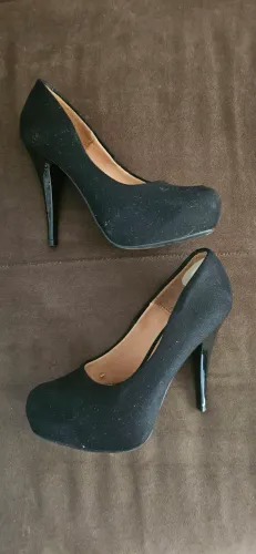 Sapato de salto camurça 