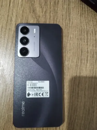 Celular realmeC75