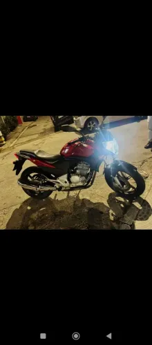 Vendo cb 300 moto boa conservada segundo dono 