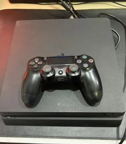 PS4 Slim 500gb - 1 controle