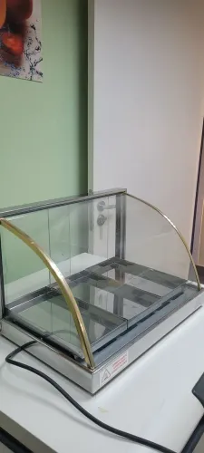 Estufa elétrica de 3 bandejas modelo W3B - Nova - 220V - medida 48x34x32 cm. Peso 7k.