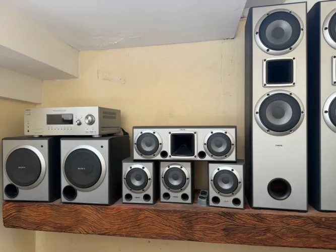 Digital Áudio/Video Control Center