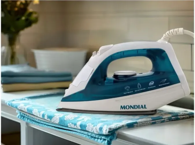 Ferro de Passar Roupa a Vapor e a Seco Mondial F-32