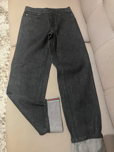 Calça Gucci original , tamanho 42 pequeno, servindo 38