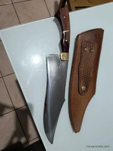 Faca  forjada, nova nunca usada 
