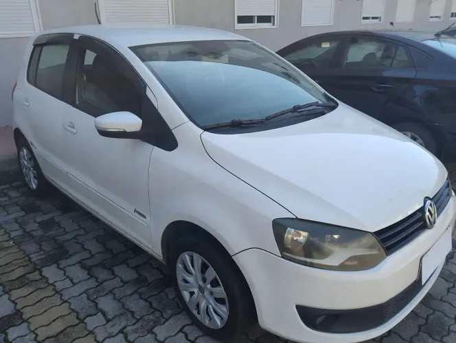 Volkswagen Fox 1.6 MI I Motion Total Flex 8V 5P 2013