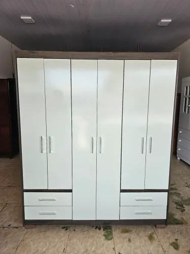 Guarda roupa usado