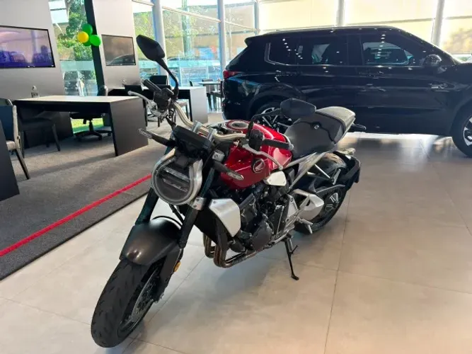 Honda CB 1000R quase zero!!!