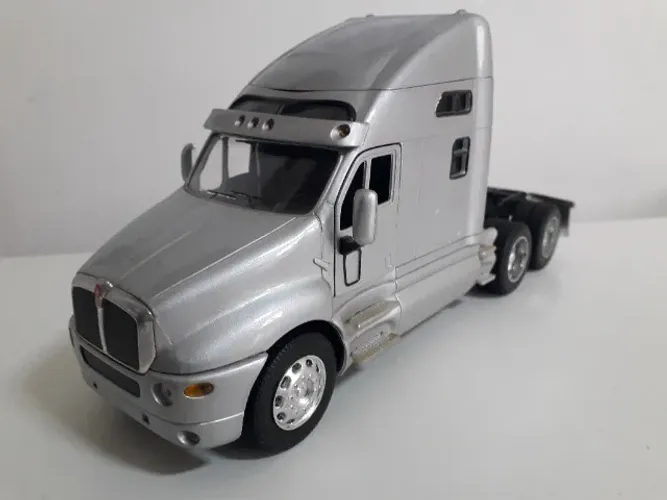 CAMINHÃO KENWORTH T2000 WELLY 1:32
