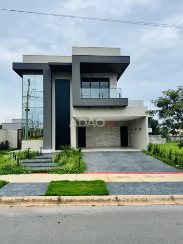 Sobrado de Alto Padrão à Venda no ParqVille Jacarandá, Aparecida de Goiânia | 4 Quartos | 