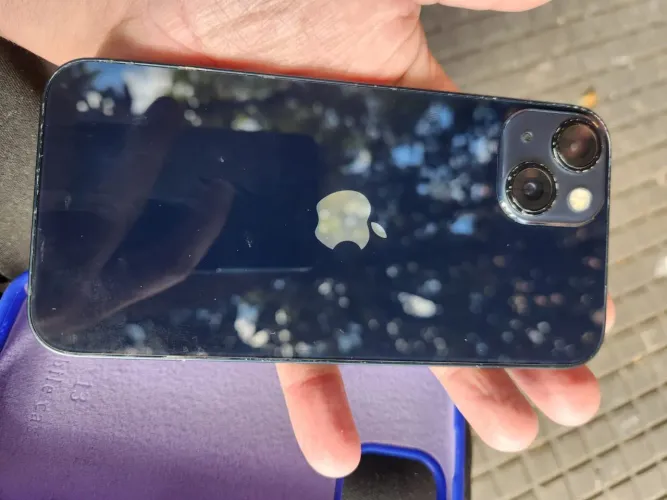 Smartphone iPhone 13 Preto 128g - Uaado em bom Estado
