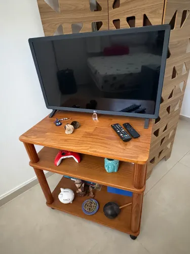 Rack para TV / Móvel de Sala - Super Conservado (Preço de Desapego)