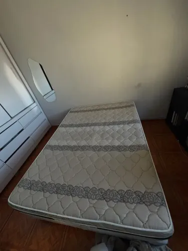 Cama de casal 1.90 x 1,40