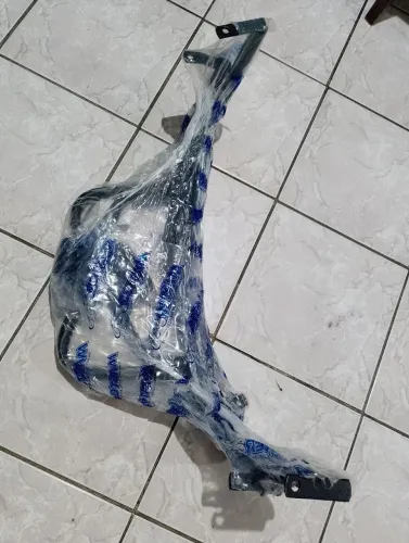 Vendo protetor de carenagem novo da tenere 250 da Lander