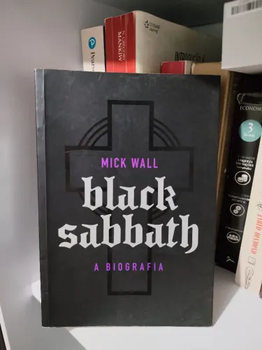 Biografia Black Sabbath, Mick Wall