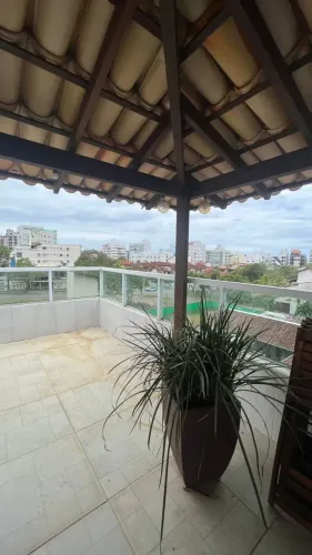 Seu Refúgio na Enseada Azul: Apartamento de 2 Quartos com Suíte na Avenida Meaípe!