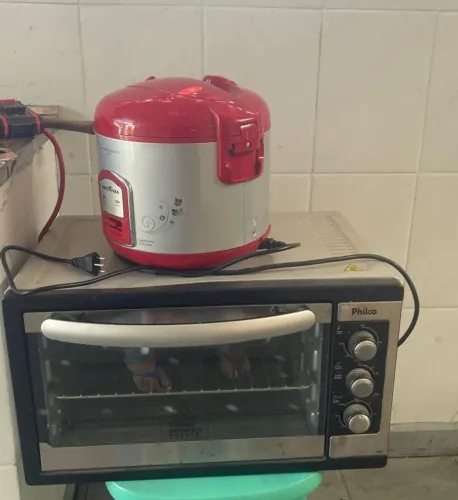 Forno elétrico 46l phico, máquina de café três corações e panela de arroz