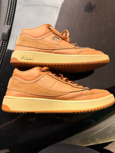 Tênis Fila T1 mid - khaki - Nro 42 (usado e sem caixa)