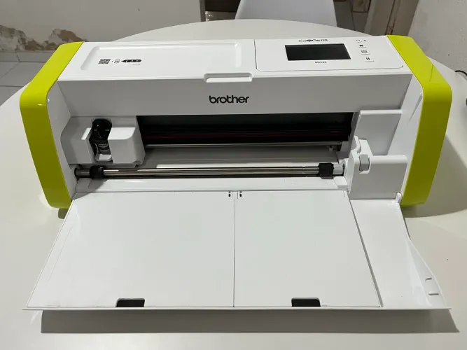 Máquina de corte Brother