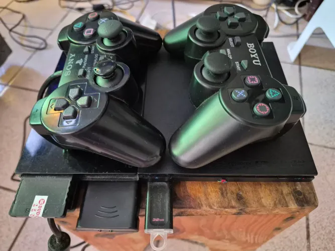 Playstation 2 Slim com Leitor